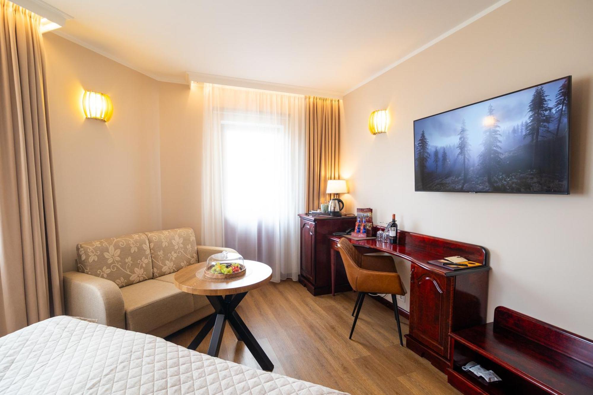 Hotel Legend بارنو المظهر الخارجي الصورة