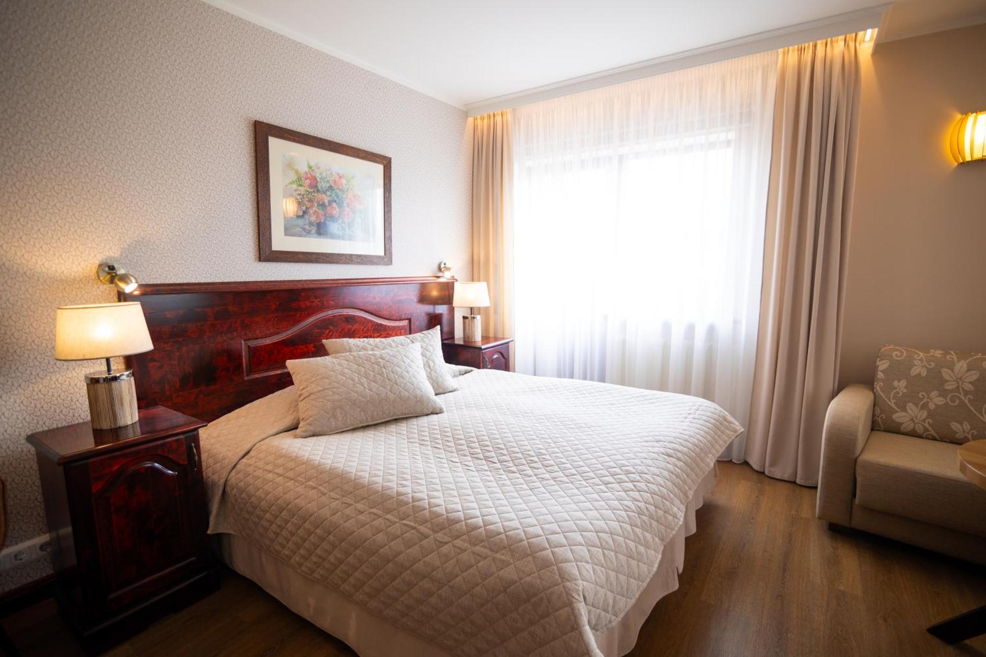 Hotel Legend بارنو المظهر الخارجي الصورة