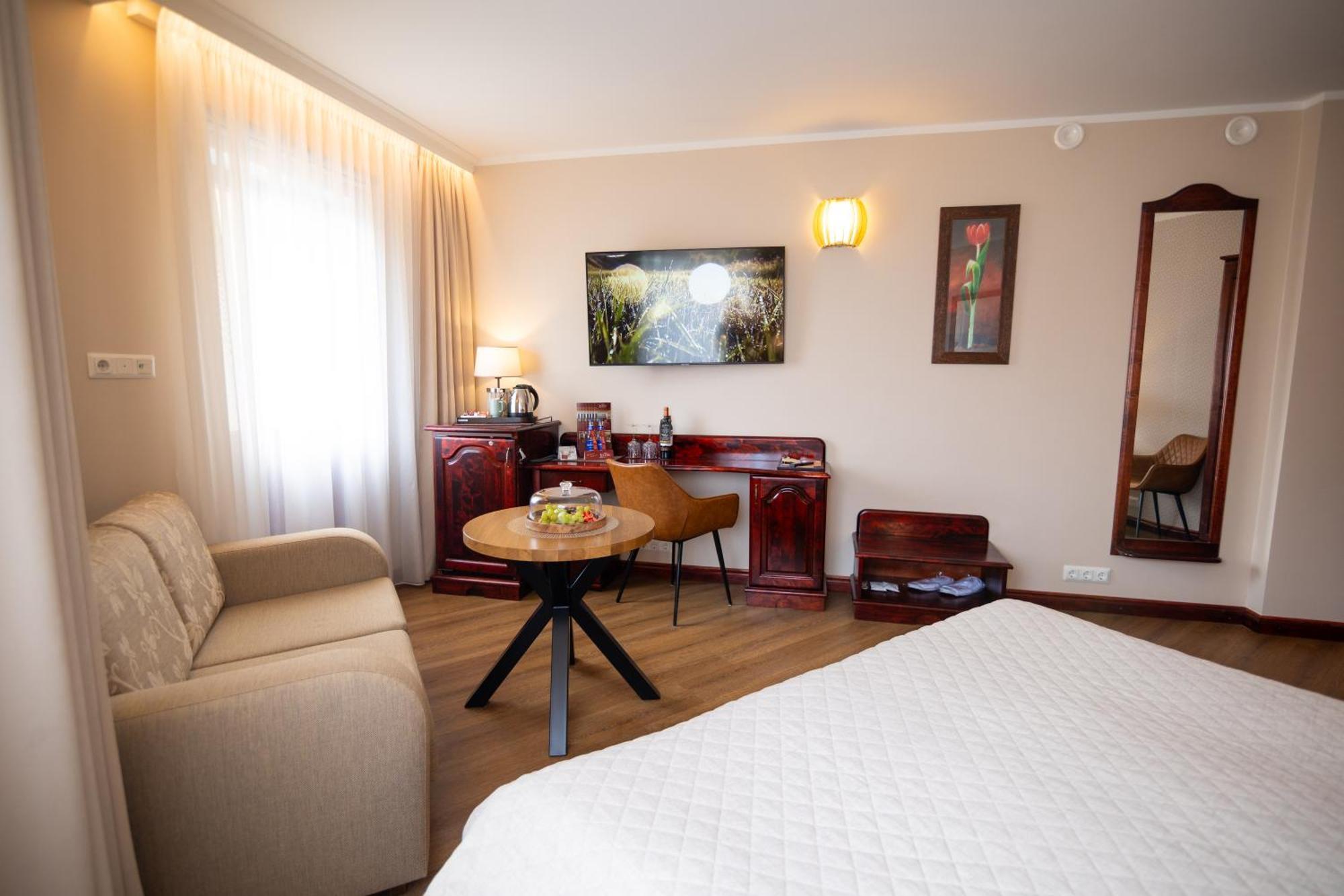 Hotel Legend بارنو المظهر الخارجي الصورة