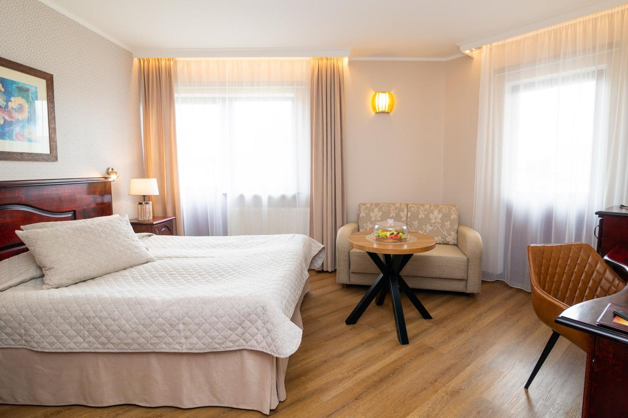 Hotel Legend بارنو المظهر الخارجي الصورة