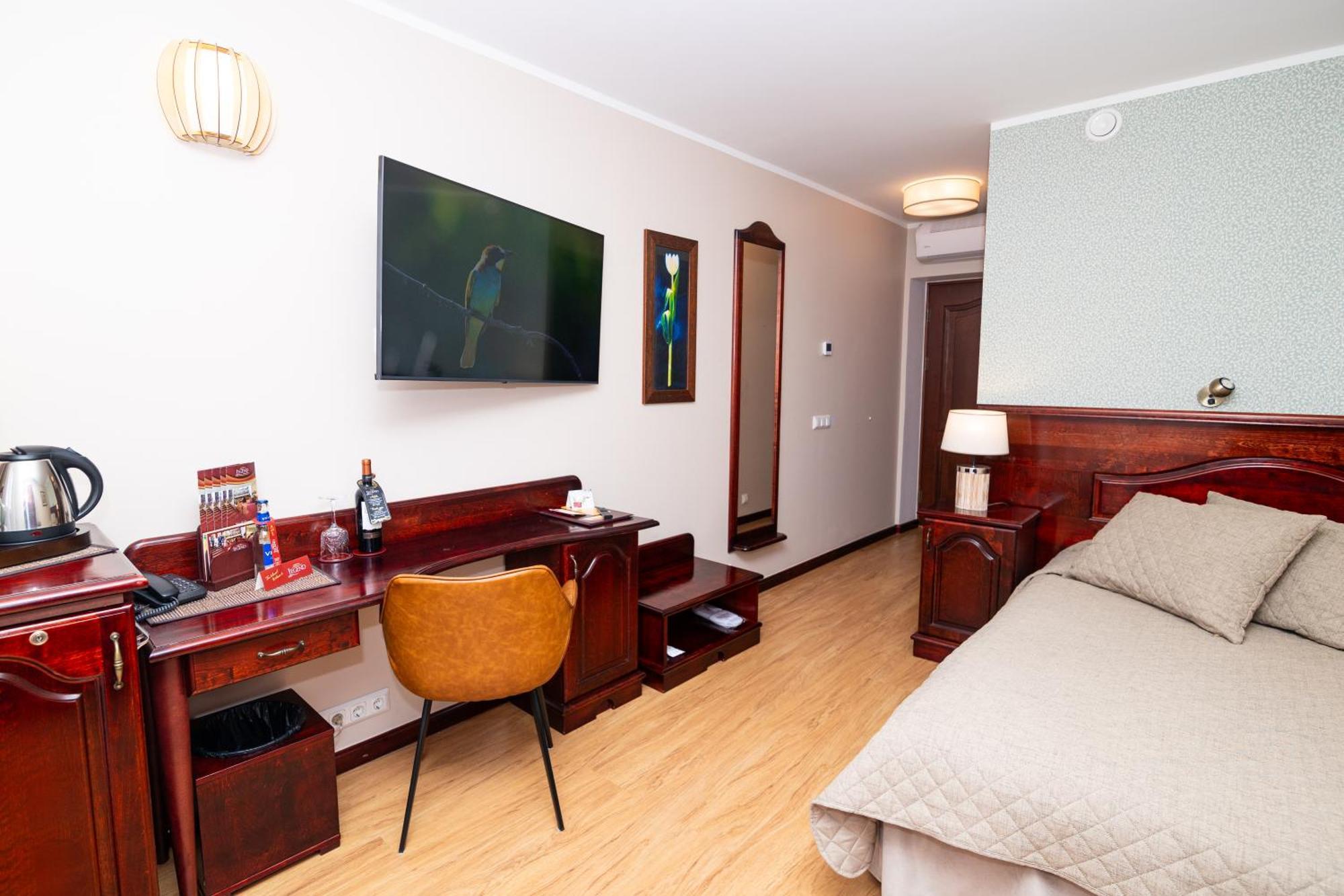 Hotel Legend بارنو المظهر الخارجي الصورة