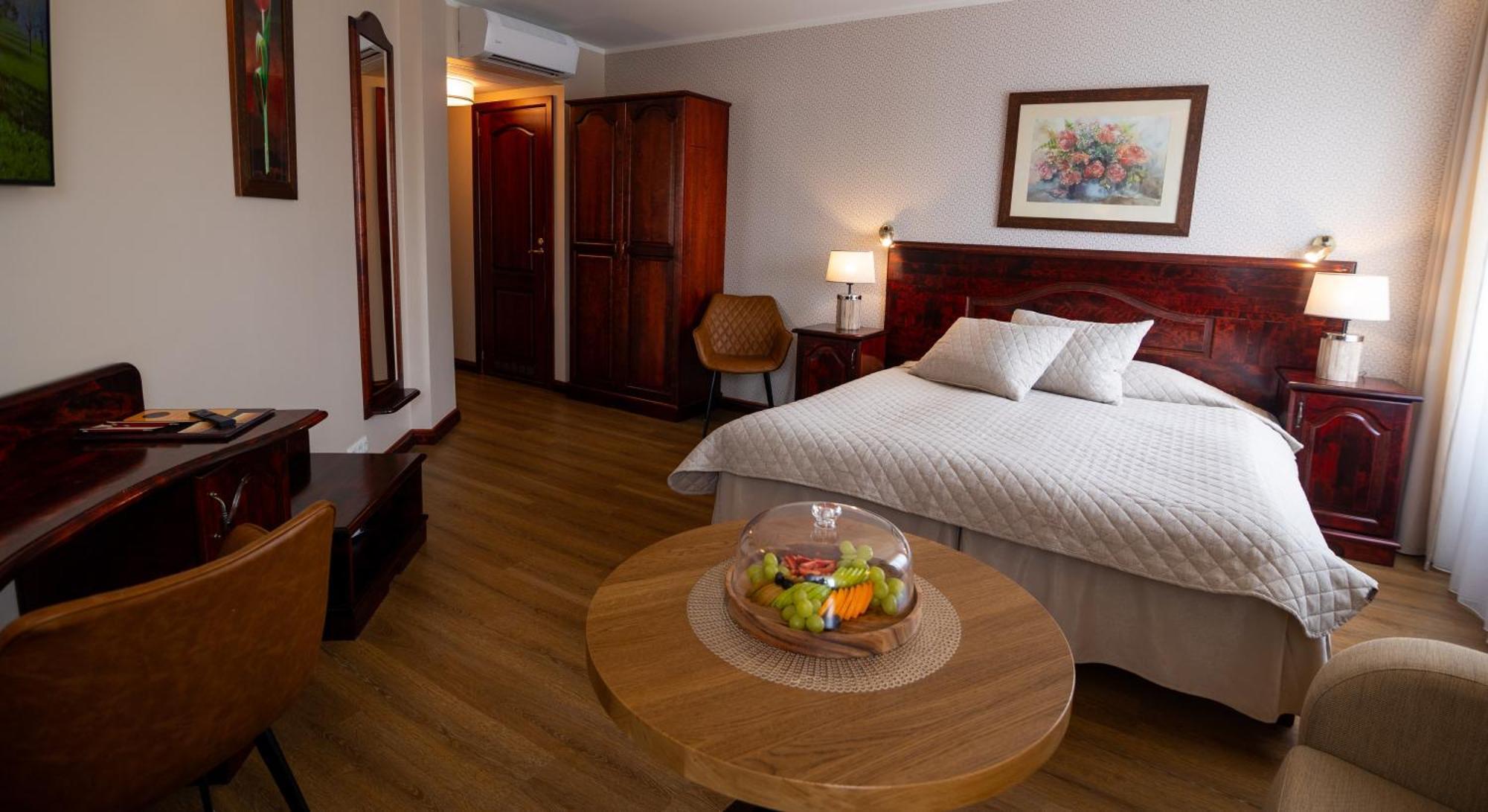 Hotel Legend بارنو المظهر الخارجي الصورة