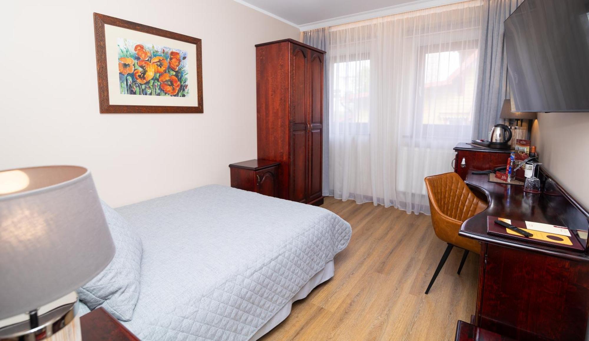Hotel Legend بارنو المظهر الخارجي الصورة