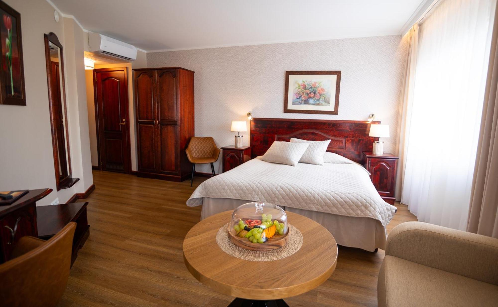 Hotel Legend بارنو المظهر الخارجي الصورة
